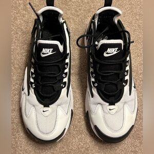 Nike Zoom Athletic Shoes
